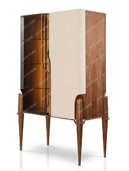 Светъл винен шкаф с луксозна стъклена врата в италиански стил, декорация на стените на хола, Дизайнерски шкаф за жилища от висок клас