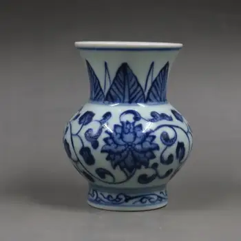 Китайската синьо-бялата порцеланова ваза с изображение на лотос на династия Цин Цяньлун 3,30 инча