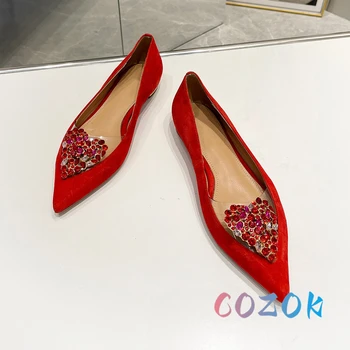 Чубрица Червен Велур Модела обувки на плоска Подметка с Разноцветни Кристали, направени от PVC, Летни Елегантни Дамски Сватбени Обувки От естествена кожа с остри Пръсти