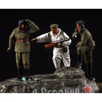 3шт Мащаб 1/72 на Съветския Танк Бронирани войници 3 Фигурки Модел DIY Сцената Кукла украшение